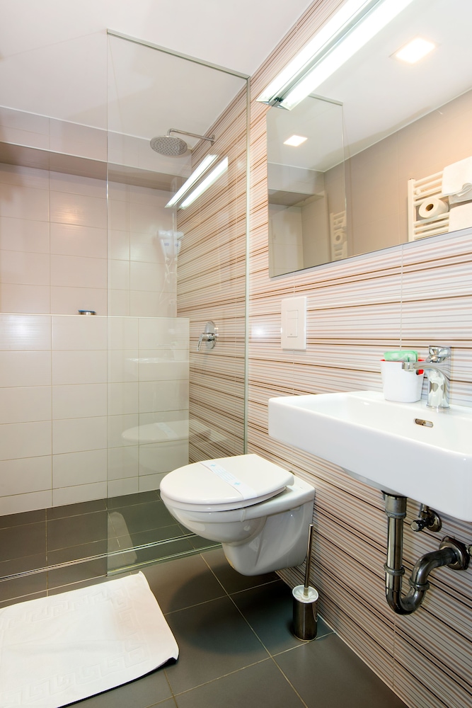 Tia Apartments And Rooms 47/55