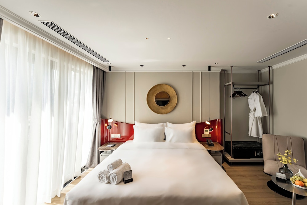 GRAND HOTEL du LAC Boutique Saigon 12/49