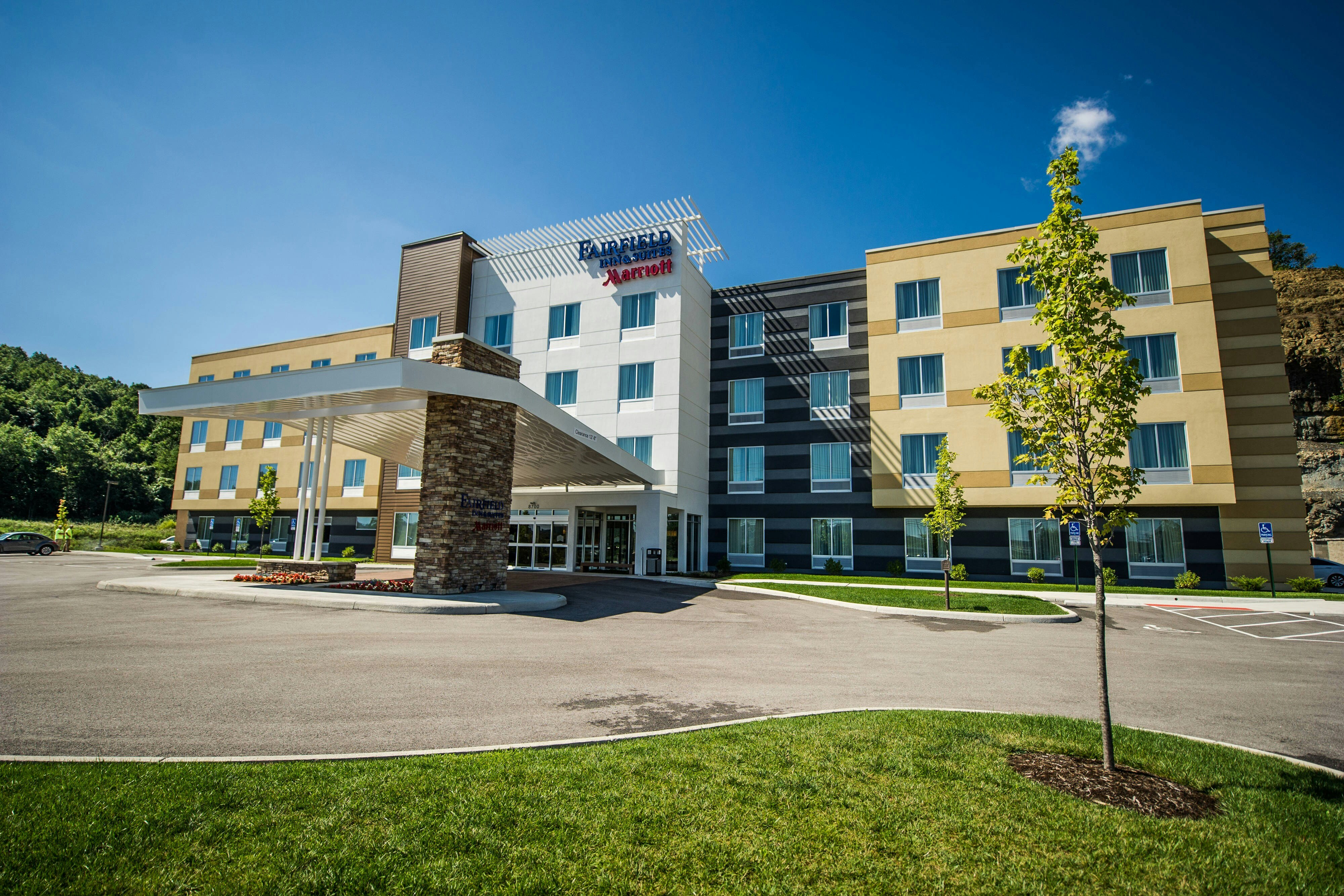 Fairfield Inn Suites Cambridge 37/42