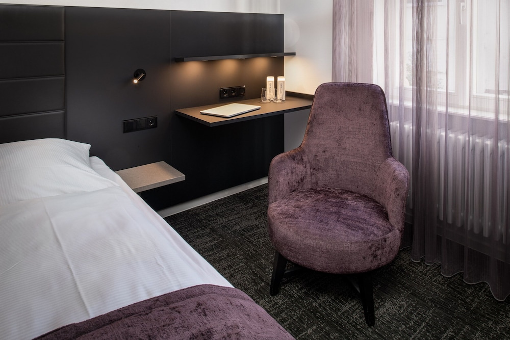 BOUTIQUE HOTEL SOCIETE 26/43