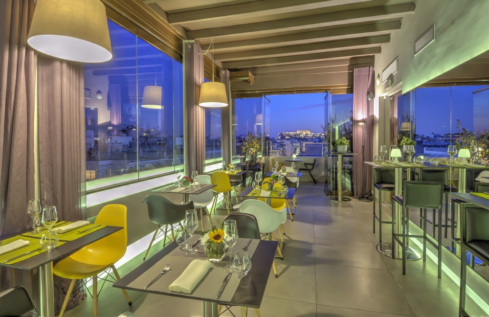 Polis Grand Hotel 39/44