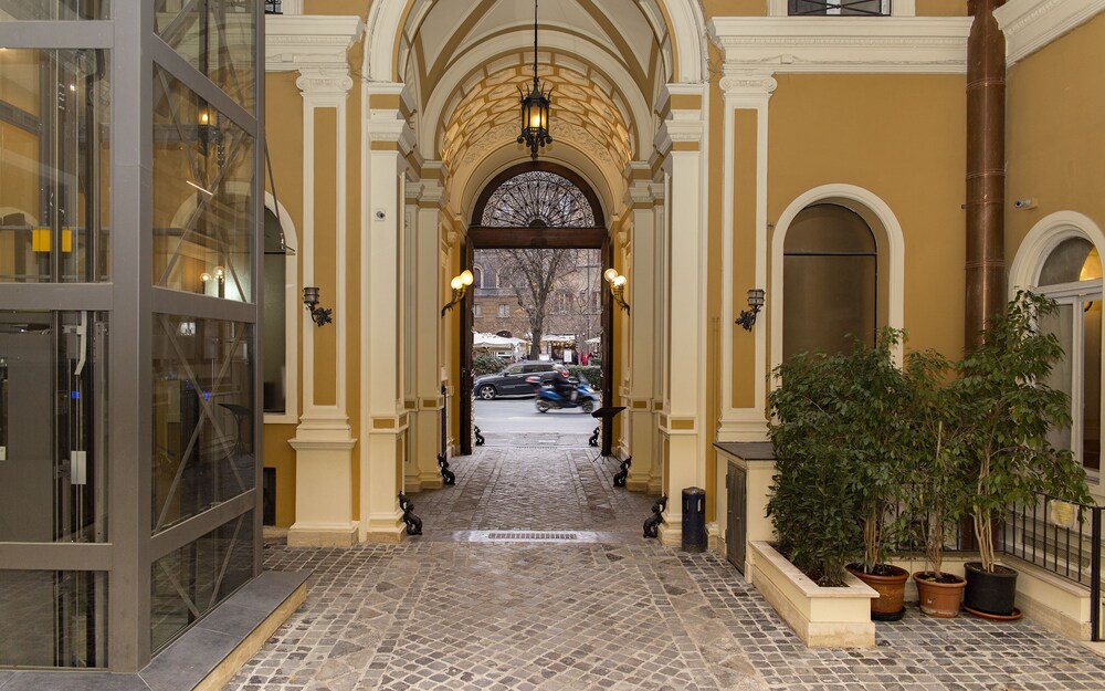 Inn Rome Rooms & Suites 41/50
