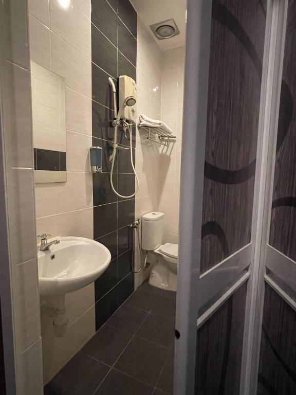Parc Hotel Pelangi Damansara 25/26