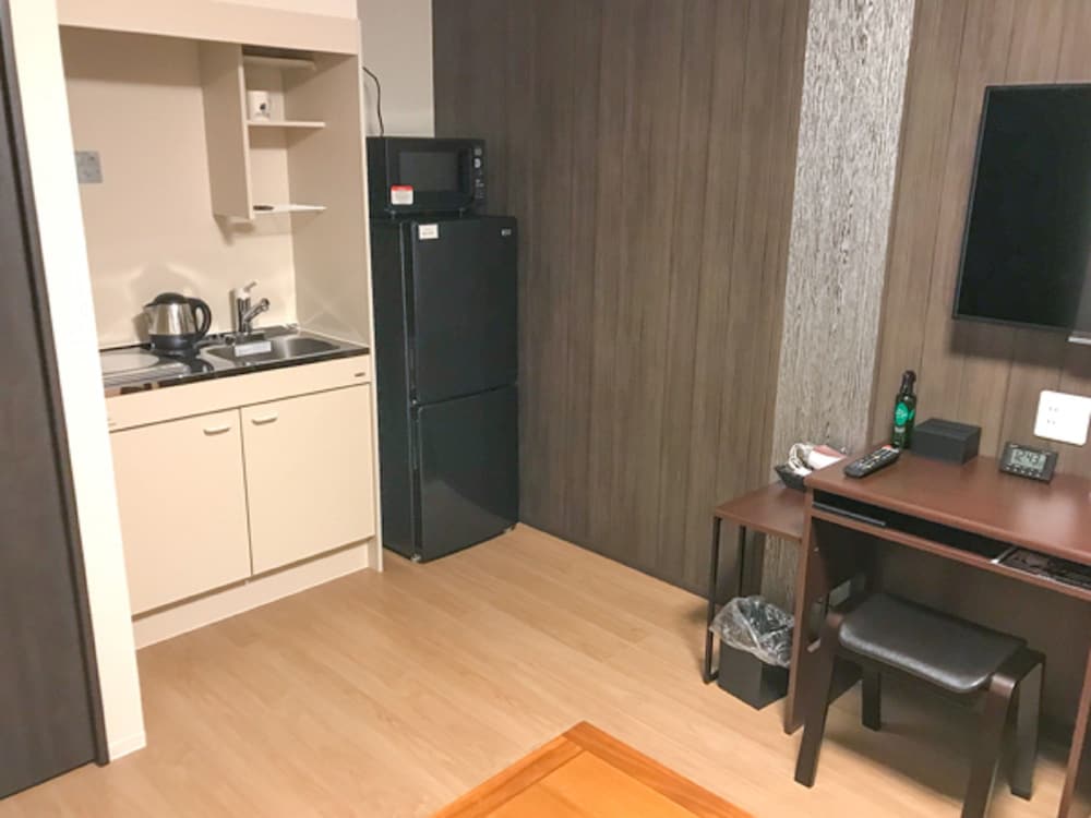 Hotel Livemax Takamatsu Ekimae 15/18
