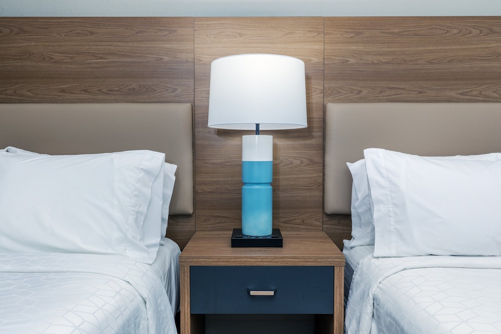 Candlewood Suites Muskogee, an IHG Hotel 29/51