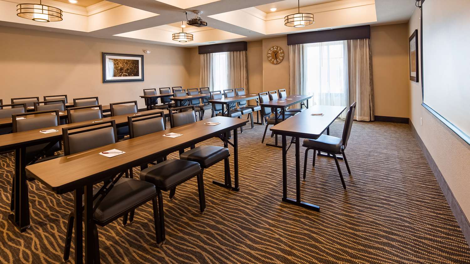 Best Western Plus Overland Inn 14/15