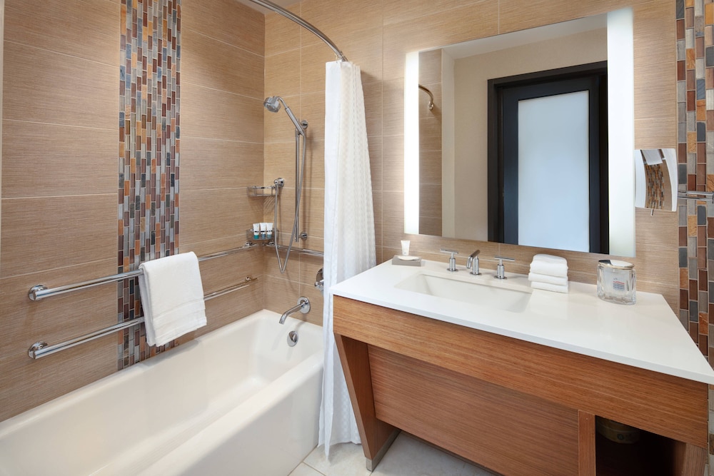 THE WESTIN BUFFALO 3/38