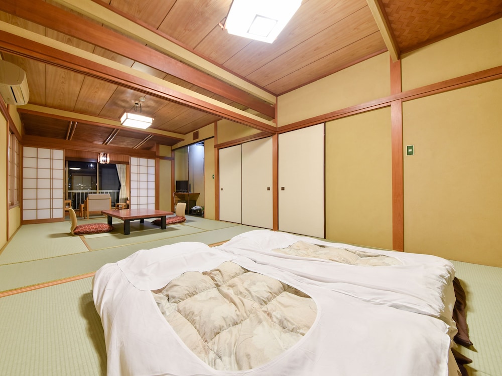 Ito Onsen Yokikan 13/69