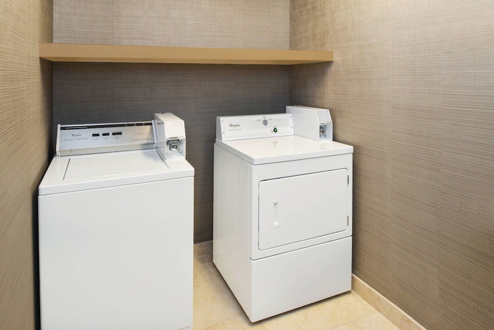 Courtyard by Marriott Beaumont 32/35