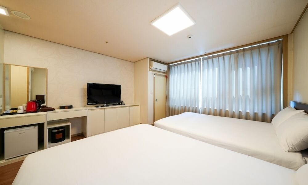 Galaxy Hotel 25/48