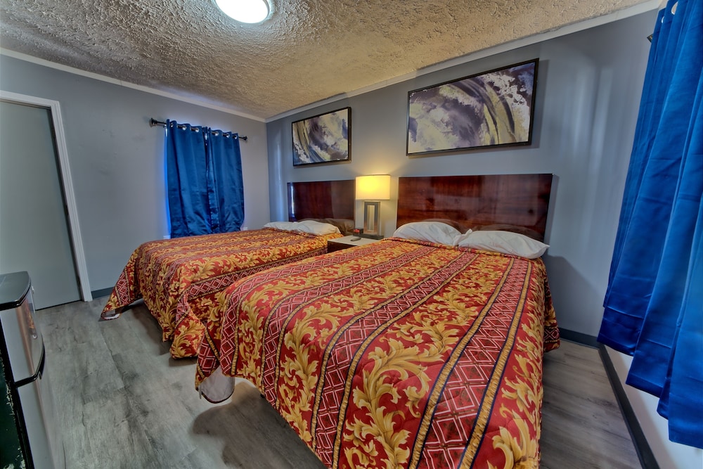 ROOM, 2 DOUBLE BEDS, GROUND FLOOR