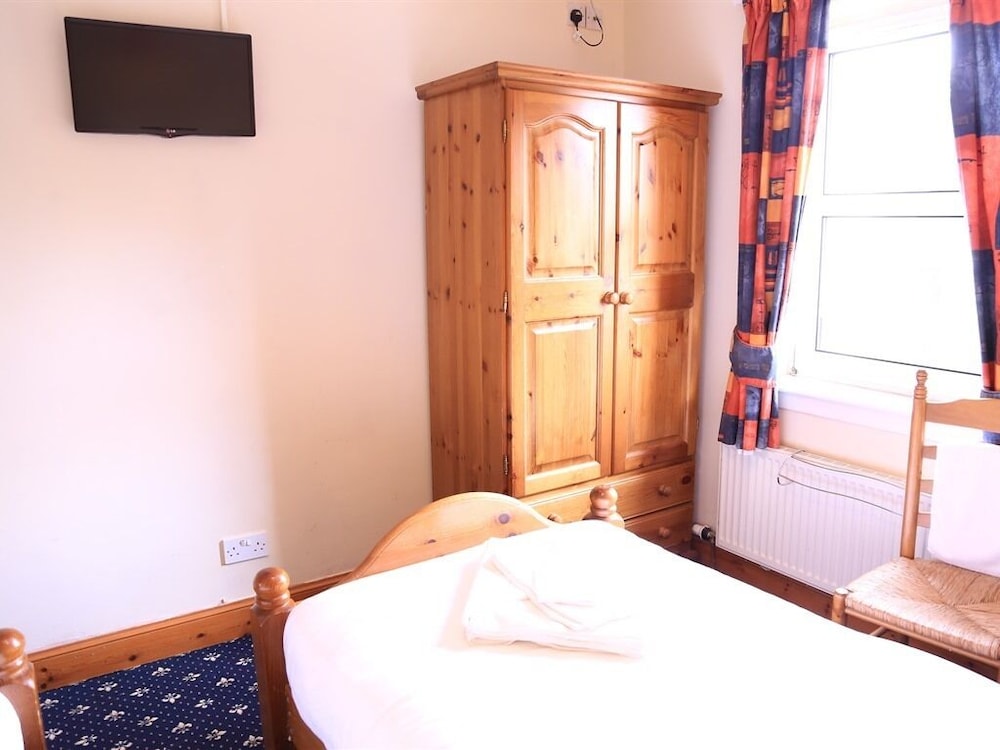 Twin Lions Hotel 22/51