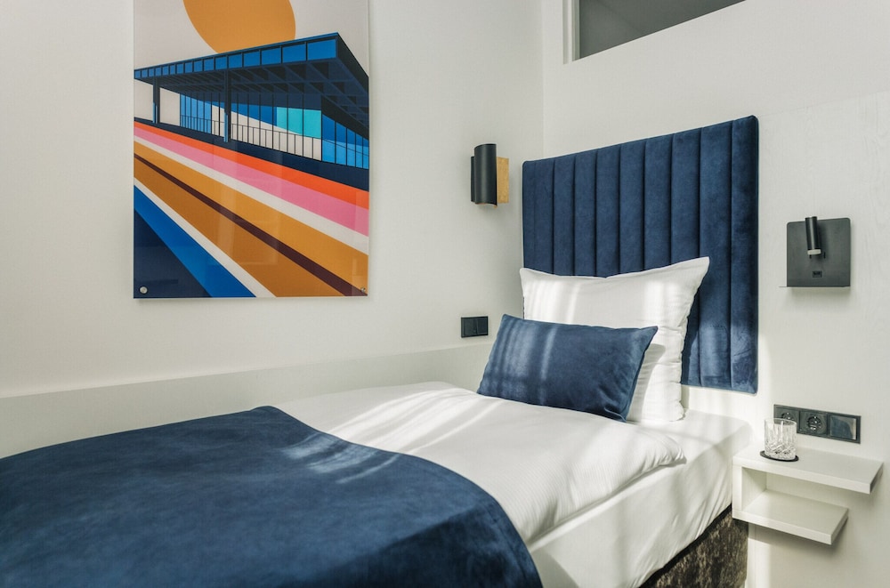 EAST SIDE CITY HOTEL 22/55