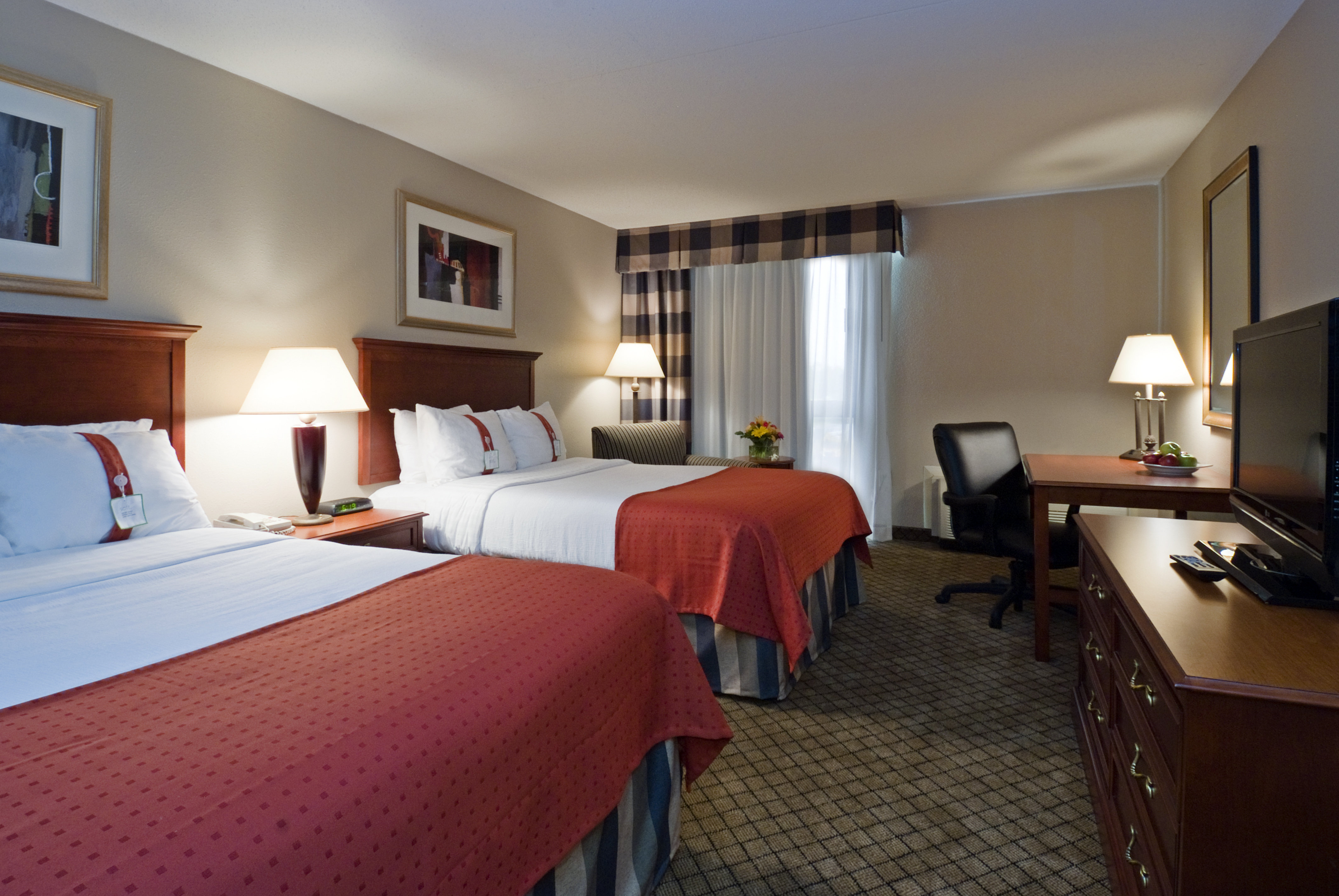 Holiday Inn Hotel and Suites Cincinnati-Eastgate(I-275e) 11/39