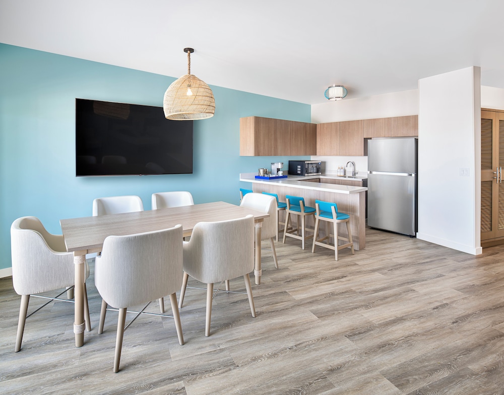 Margaritaville Beach Resort Fort Myers 36/50