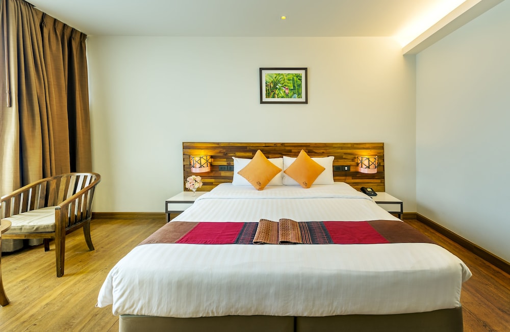 Buri Sriphu Hotel 8/66