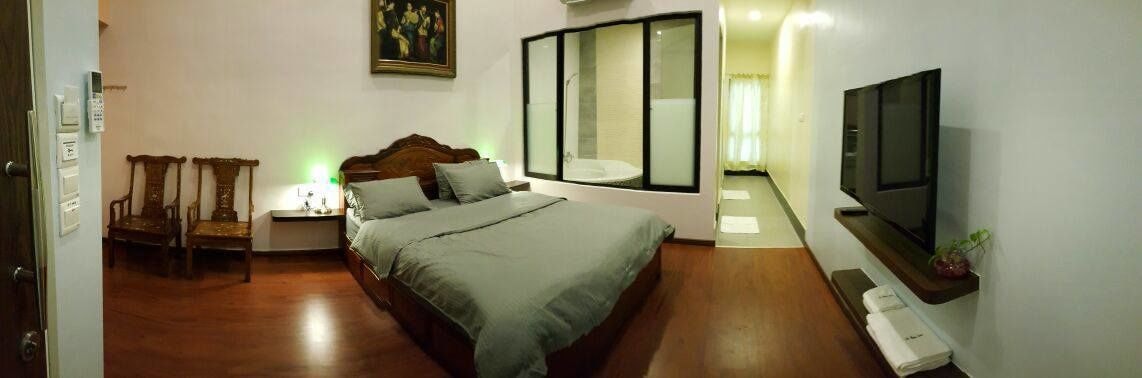 Suite, Bathtub