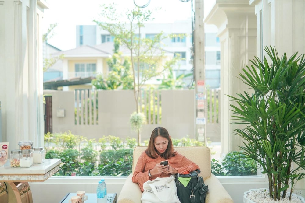 Romance Hotel Sukhumvit 97 17/58