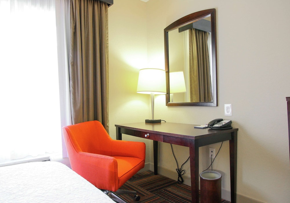 Hampton Inn And Suites Flowery Branch 33/38