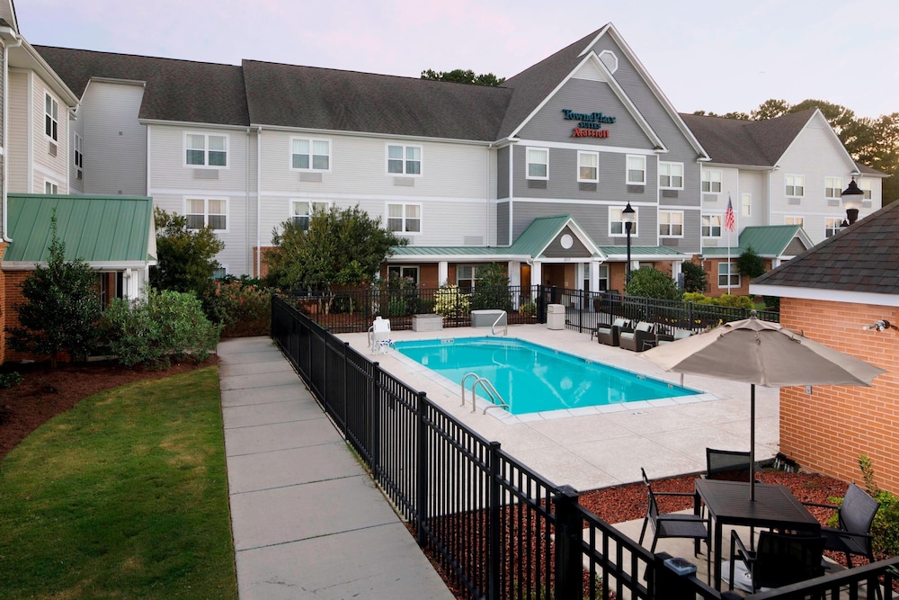 Towneplace Suites By Marriott Jacksonville 1/28