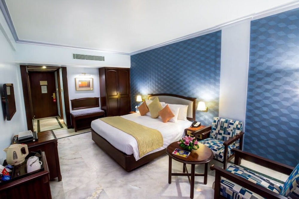 EXECUTIVE, DOUBLE BED
