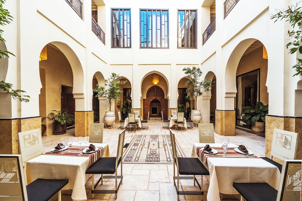 Villa Makassar Art Deco Hotel Spa 35/49