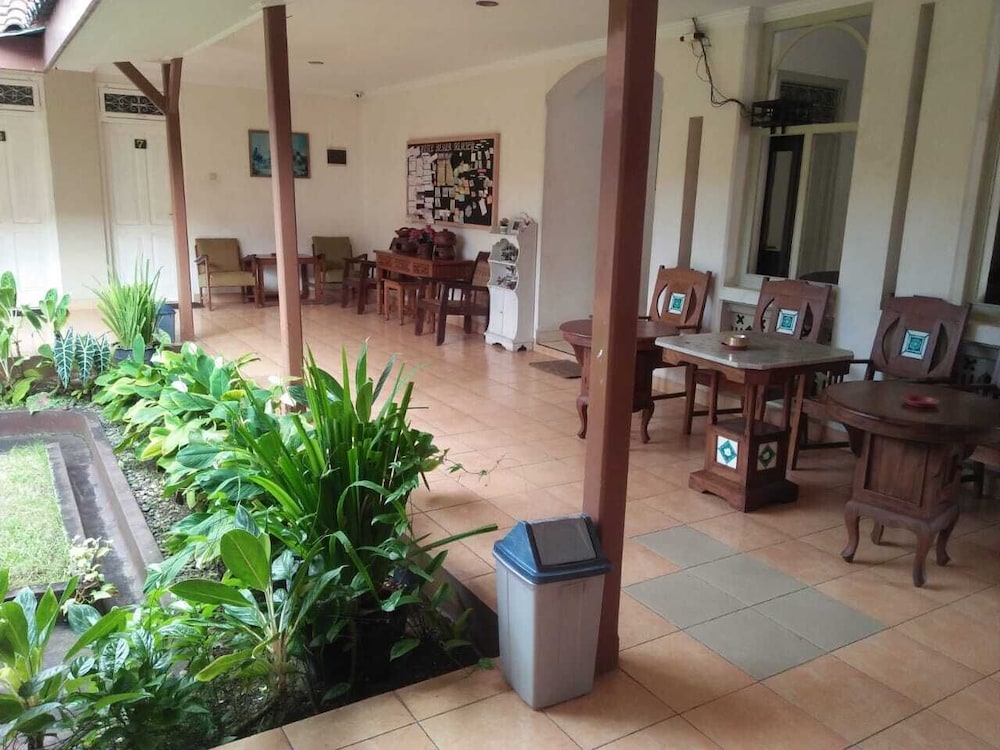 Hotel Besar Purwokerto 37/50
