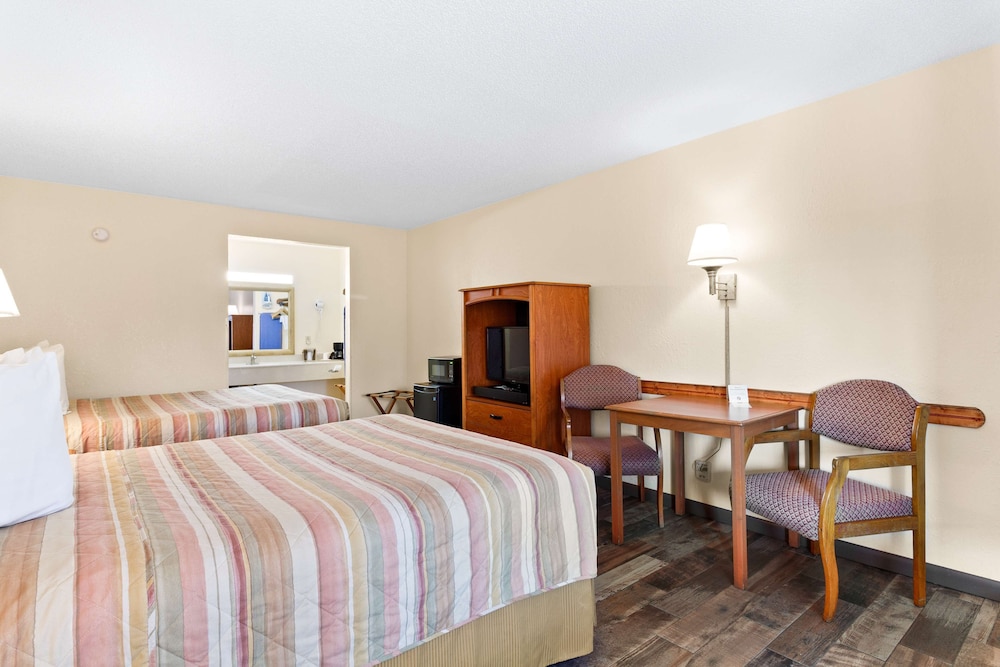 Americas Best Value Inn - Ocean Inn 16/27