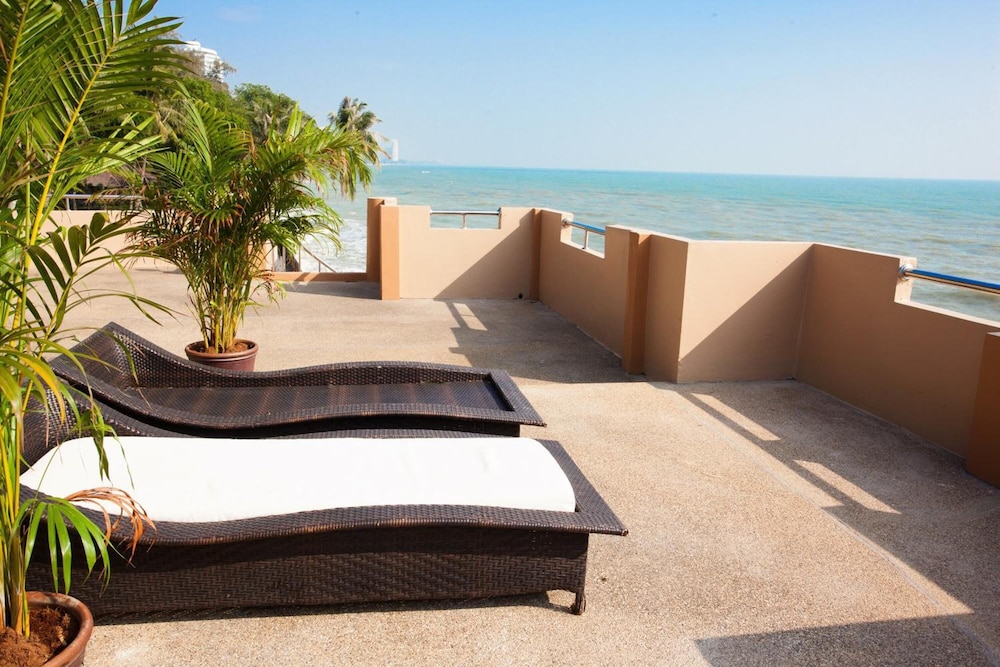 Sea Breeze Guest House 38/73