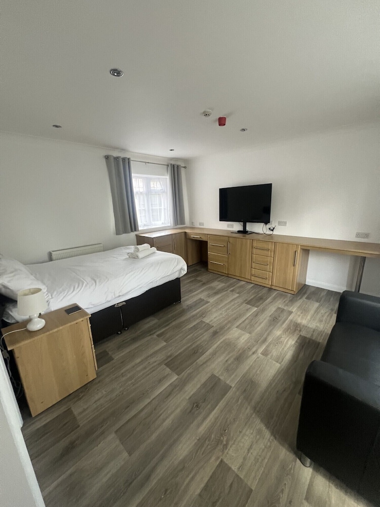 The Lawns Guest House 17/41