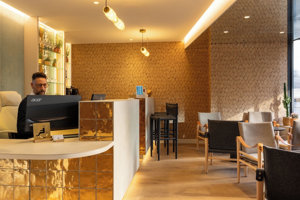 Hotel Paris Bastille 16/75