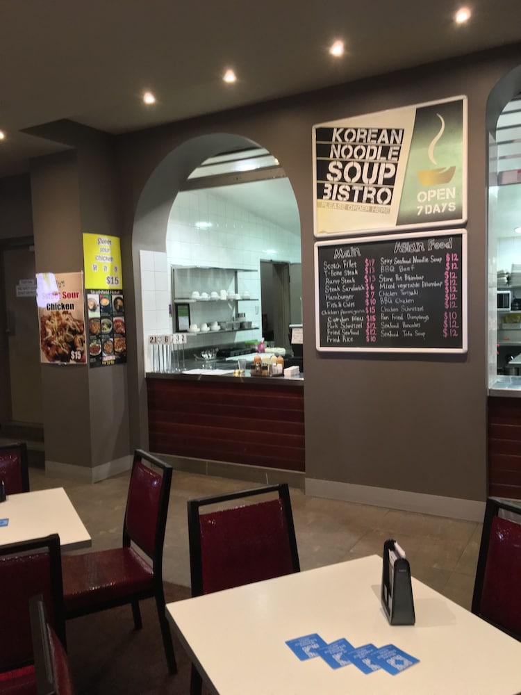 Strathfield Hotel 25/32