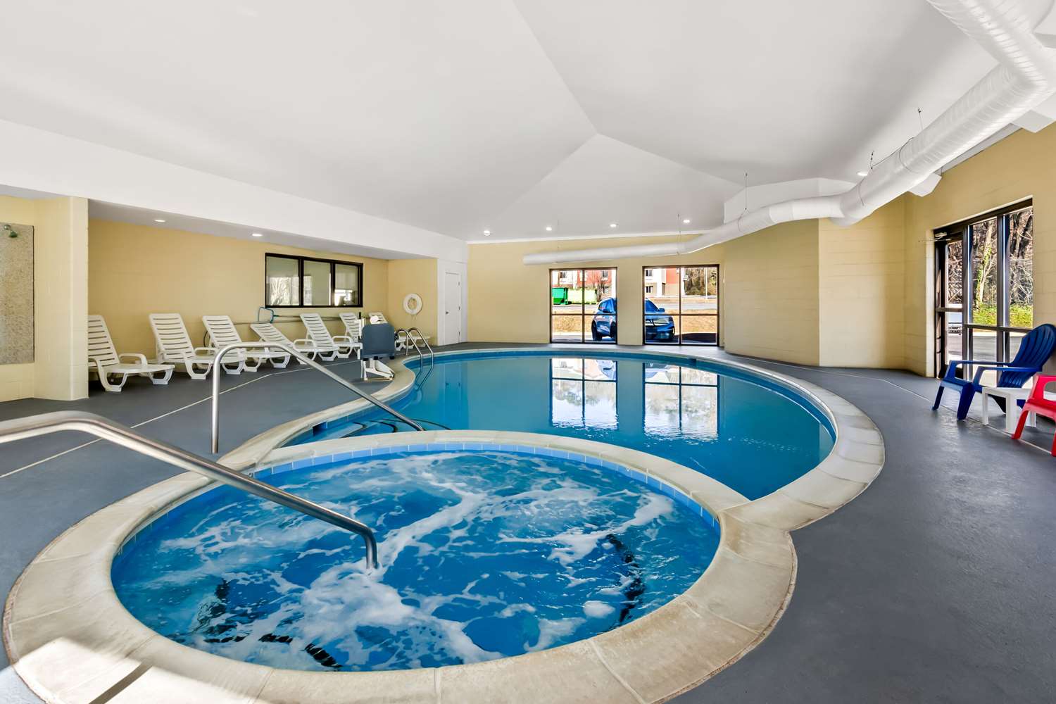 Comfort Suites Salem Roanoke I 81 10/24
