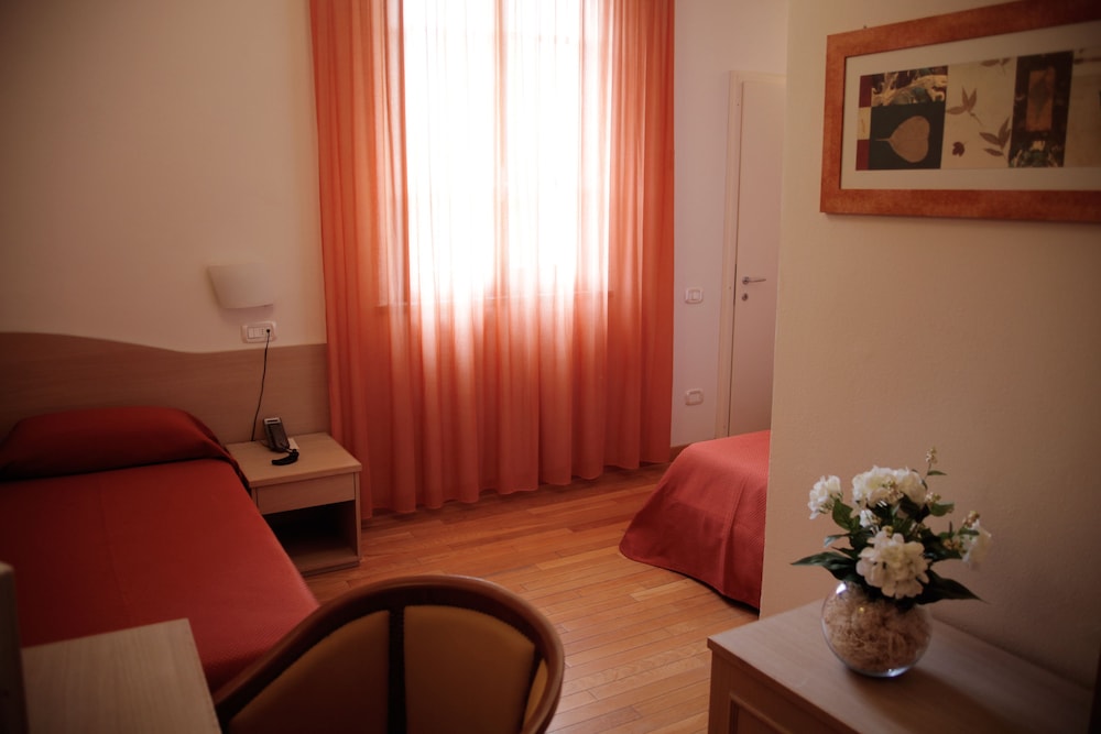 Hotel La Colonna 34/60