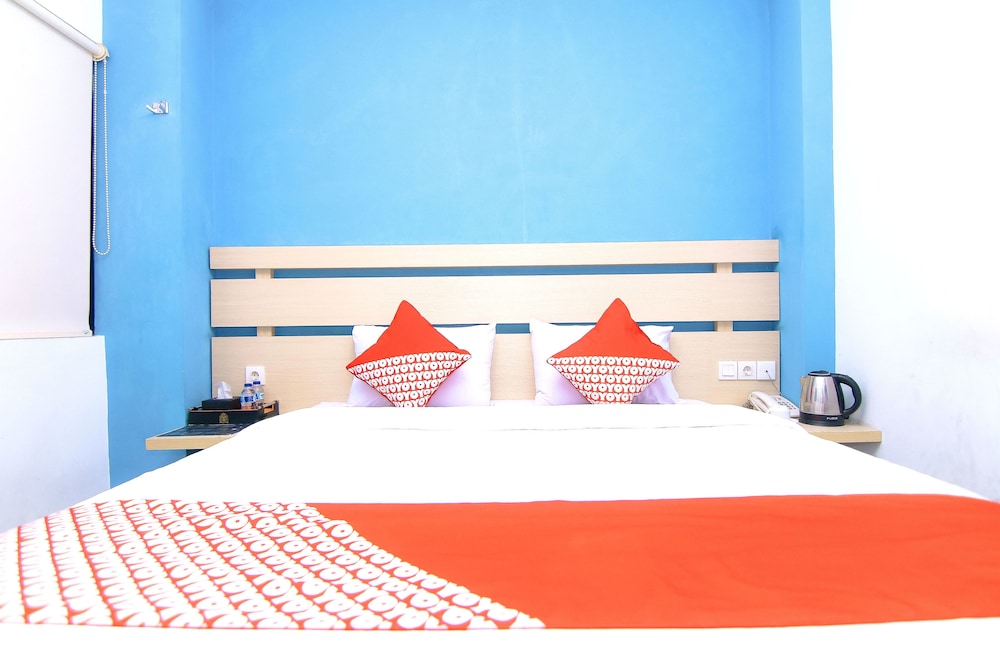 Oyo 592 Budget Hotel By The Harbour 16/28