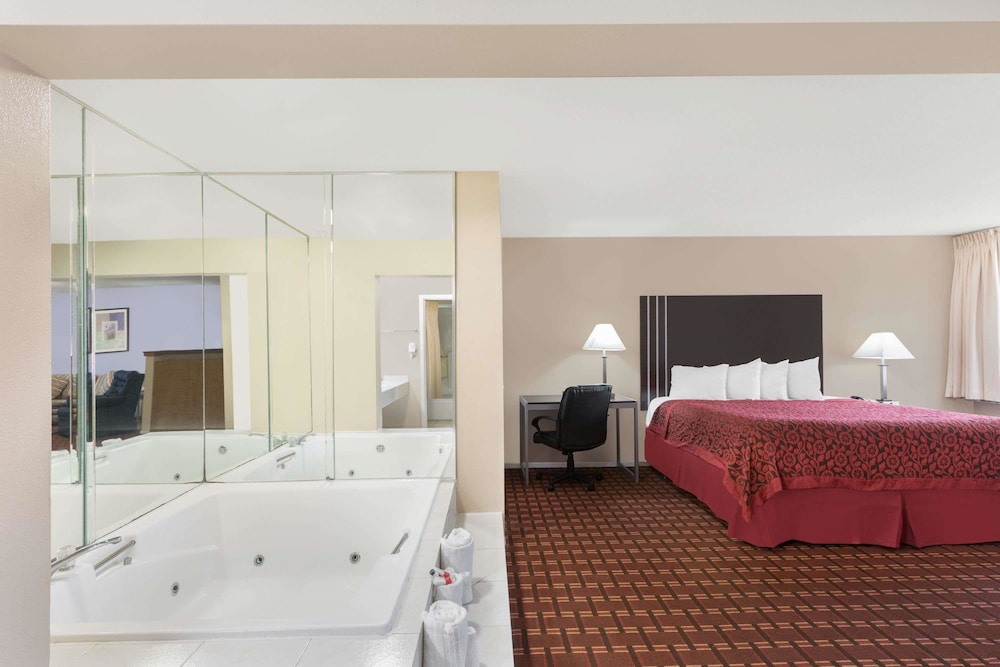 Howdy Hotel 14/33