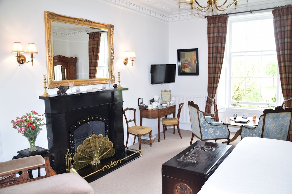 The Townhouse 32/46
