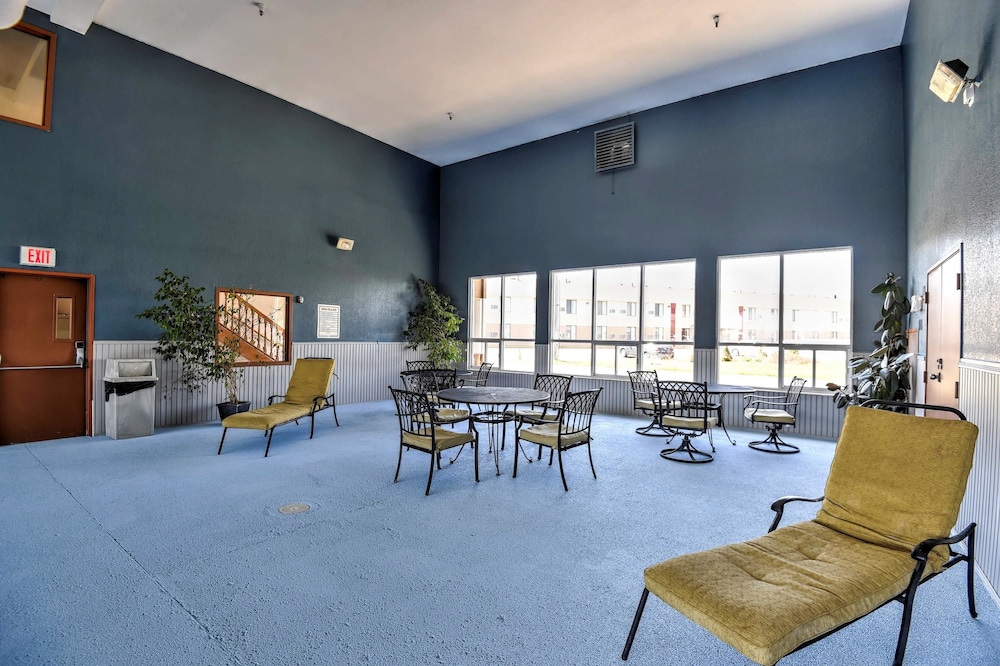 SureStay Hotel by Best Western Ottawa 36/42