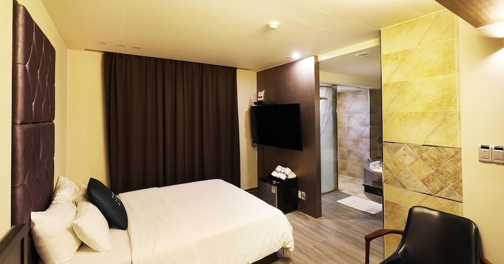Time Hotel(Good Time Hotel Annex) 16/50