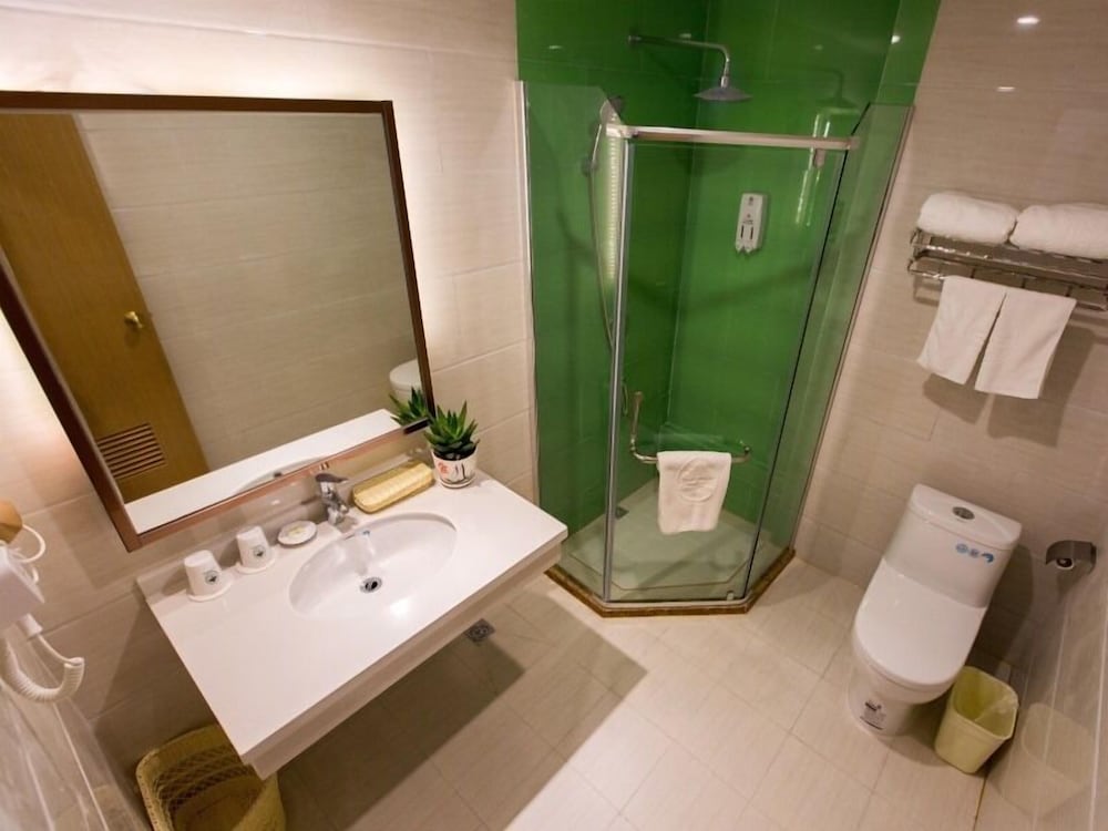 Greentree Inn Taizhou Taixing Middle Guoqing Road Business Hotel 30/32