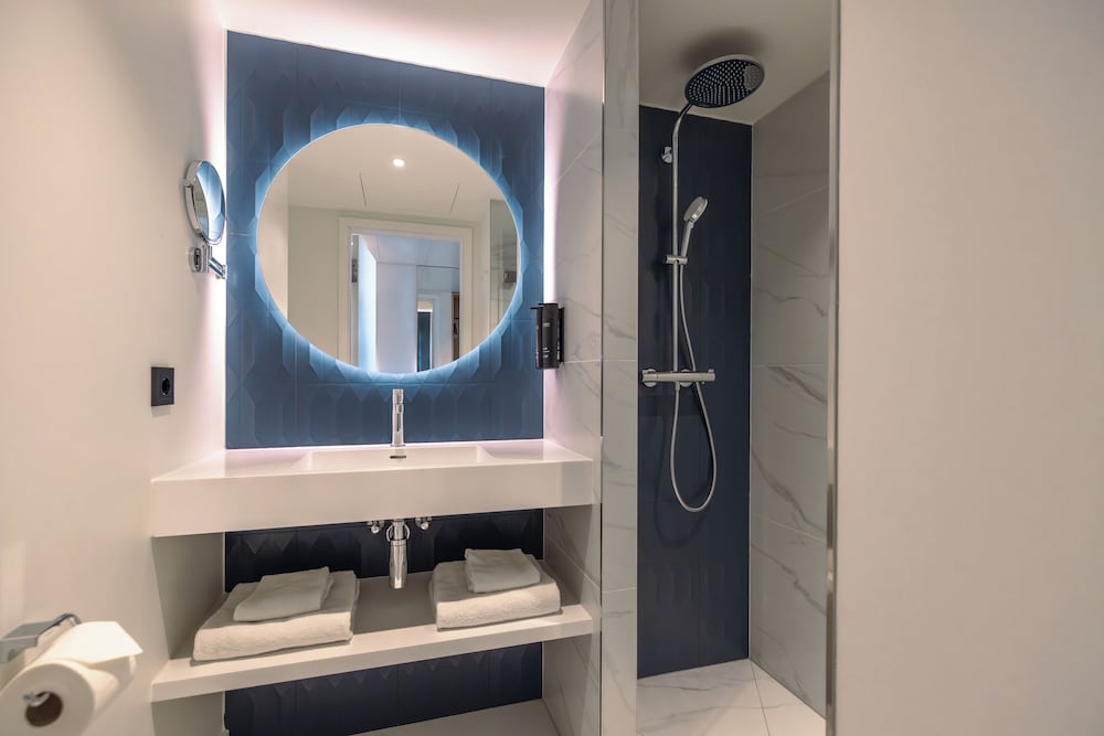 NOTO Hotel 66/69
