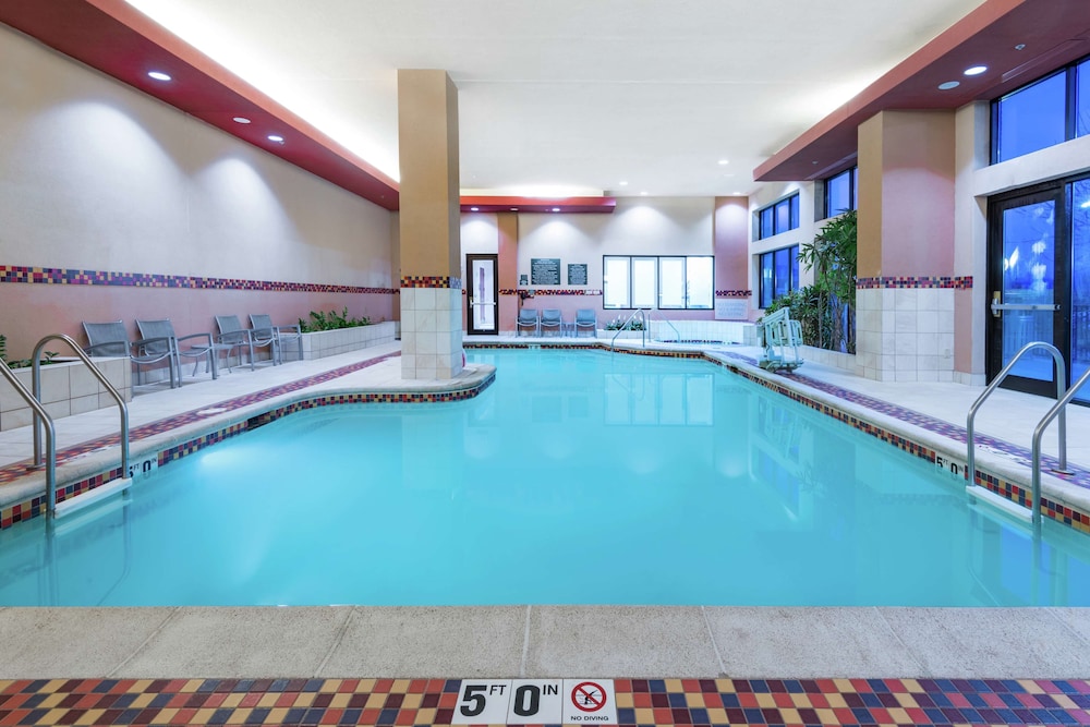 Embassy Suites by Hilton St. Louis St. Charles 1/54