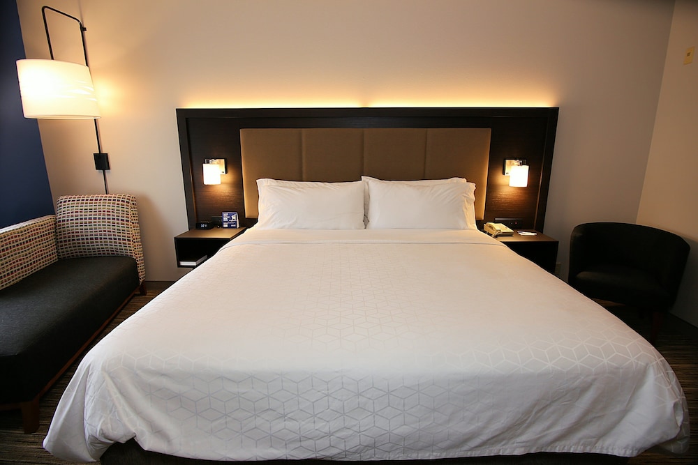 Holiday Inn Express Hotel And Suites Ashland 10/55