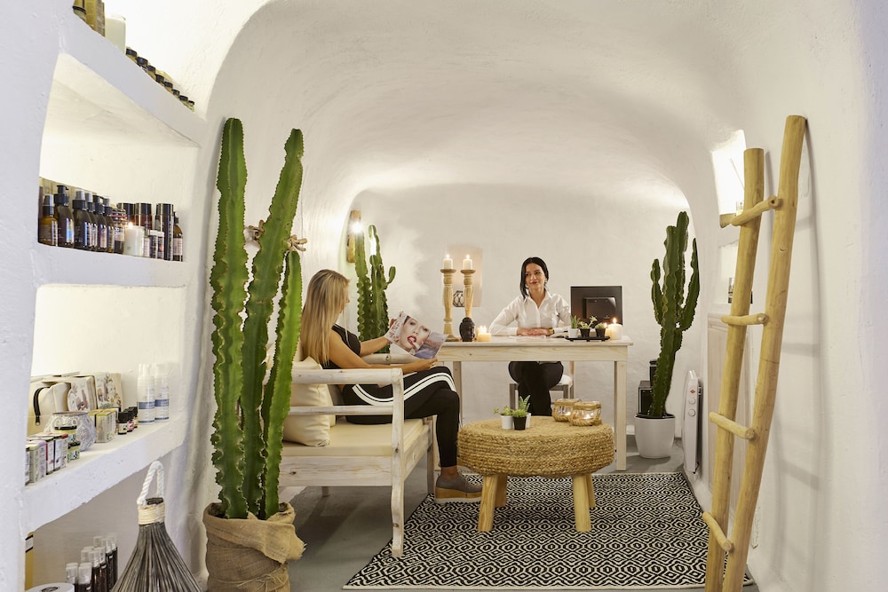 Thermes Luxury Villas by Mr. and Mrs. White 7/50