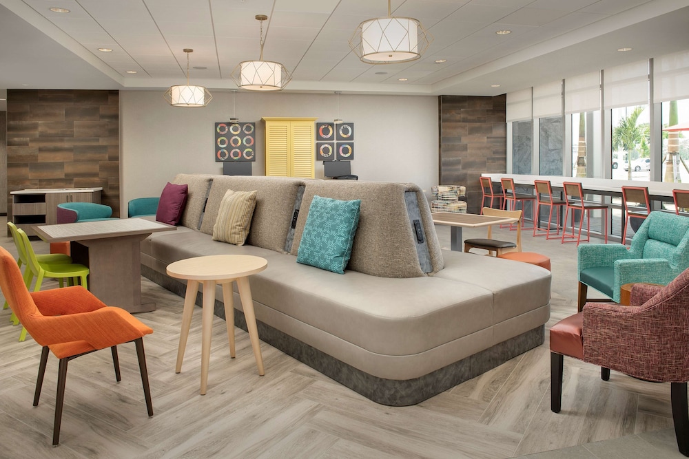 Home2 Suites by Hilton Fort Myers Airport 25/42