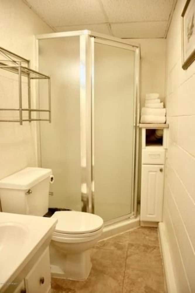 Jewel Lake Bed Breakfast 46/50