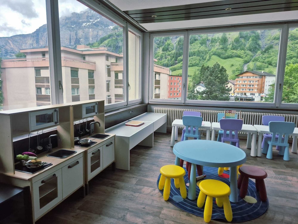 Grichting Hotel & Serviced Apartments 44/65