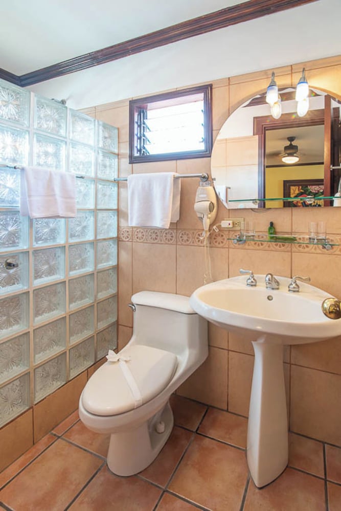 Hotel Casa Roland San Jose 54/59
