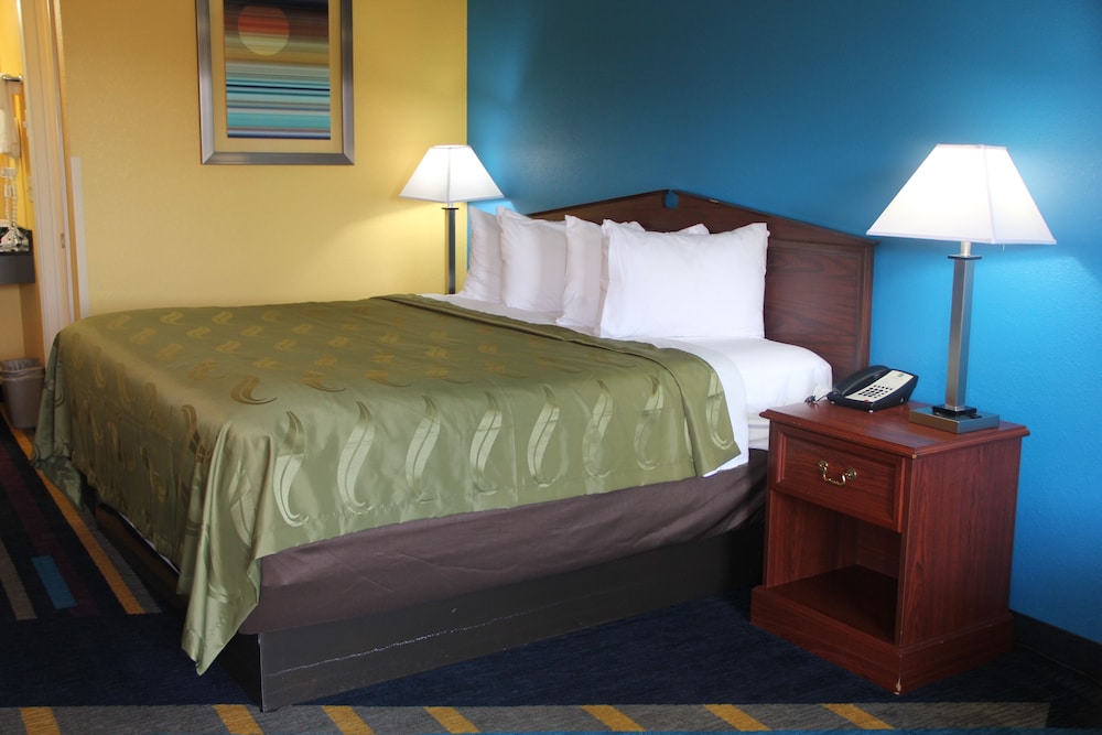 Quality Inn Albertville US 431 14/36