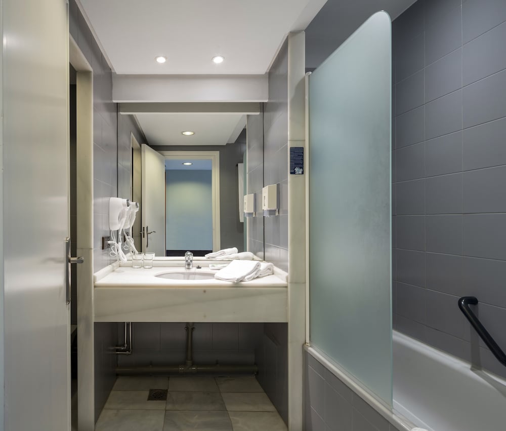 Ciudad de Logrono Hotel 25/27